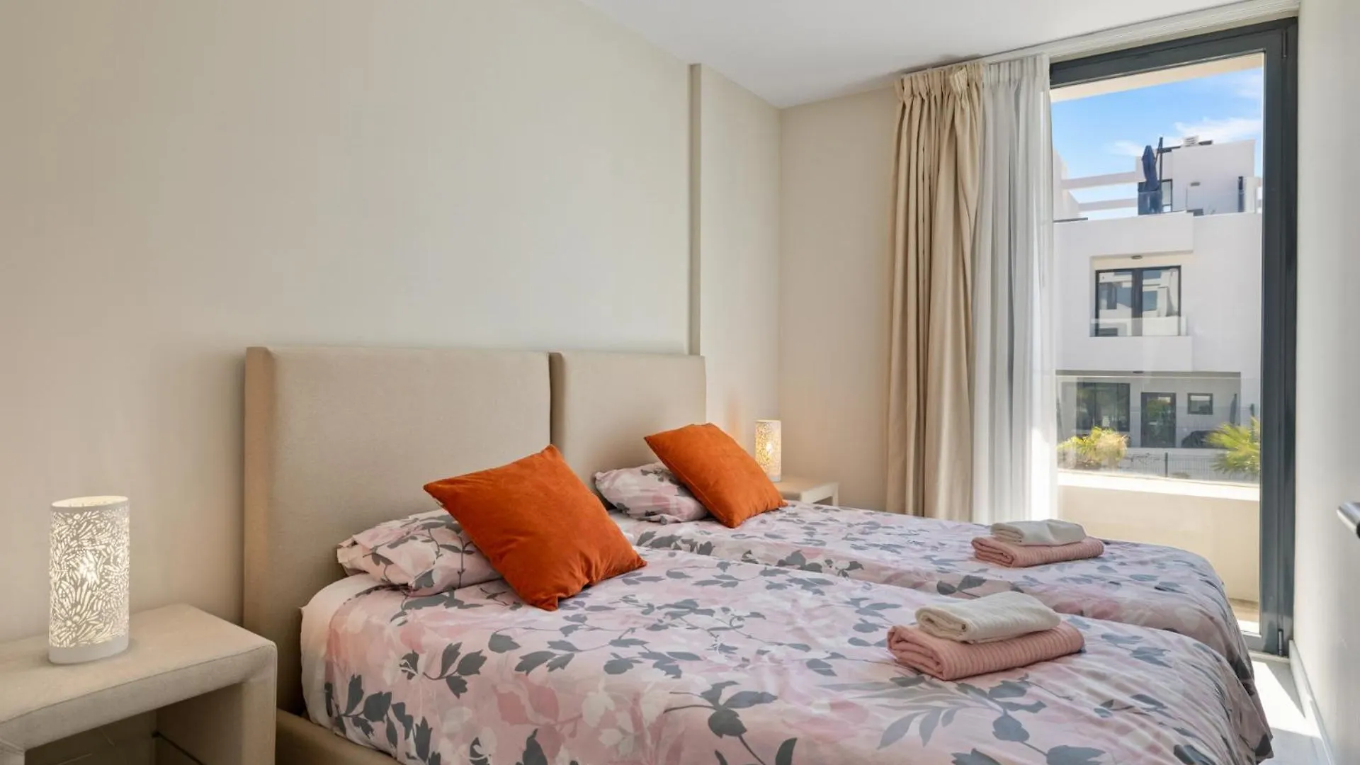 The White House Villa Fuengirola 0*,  Spain
